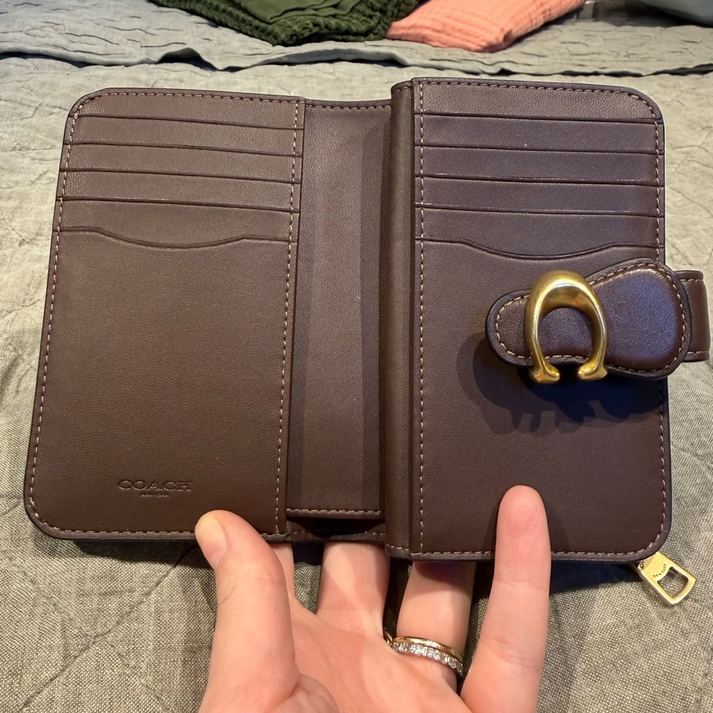 Coach Leather Wallet in Maple - Picture 3 of 9